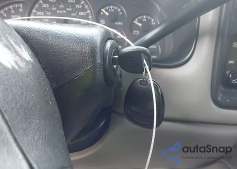 2001 Chevrolet Silverado 2500Hd Lt from USA, damaged, VIN 1GCHK23U01F197127